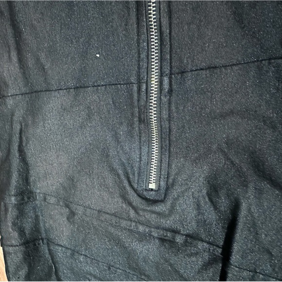 Gorgeous cocktail dress. Perfect for a night out in Vegas. - Picture 6 of 7